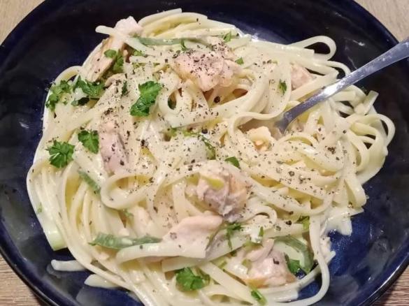 Deb's Hot Smoked salmon pasta