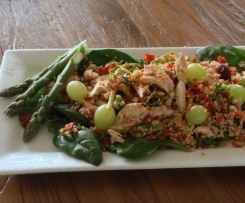 Chicken and quinoa salad with grapes and almonds