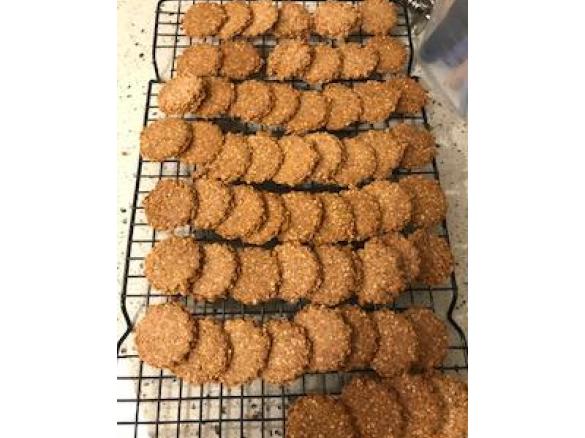 Almond Sesame Crackers (LCHF)