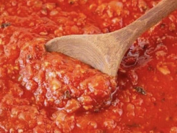 Tomato sauce for Gnocchi or any pasta dish