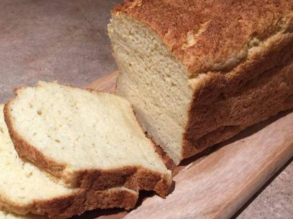 Fluffy white gluten free bread 