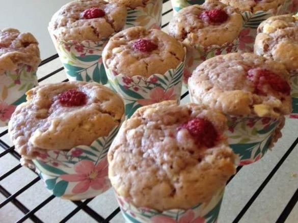 Raspberry & White Chocolate Cupcakes