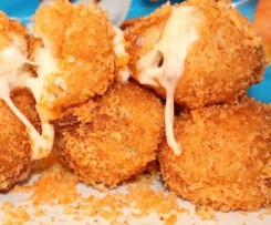 Marian's Old Fashioned Cheese Puffs