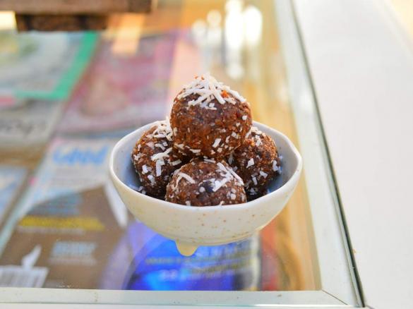 Nut free date balls with coconut and cacao