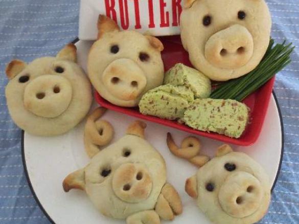 Bacon dust butter with chives