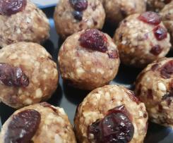VEGAN Cranberry & Vanilla Protein Balls