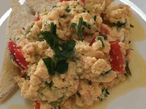 No Stick Scrambled Eggs Cooked in Thermo Jug