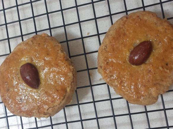 Easy Almond Cookies