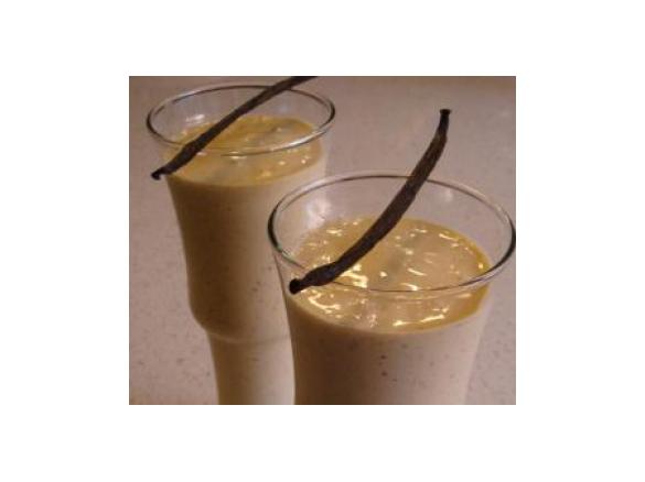 Vanilla Nut Smoothie with Mango