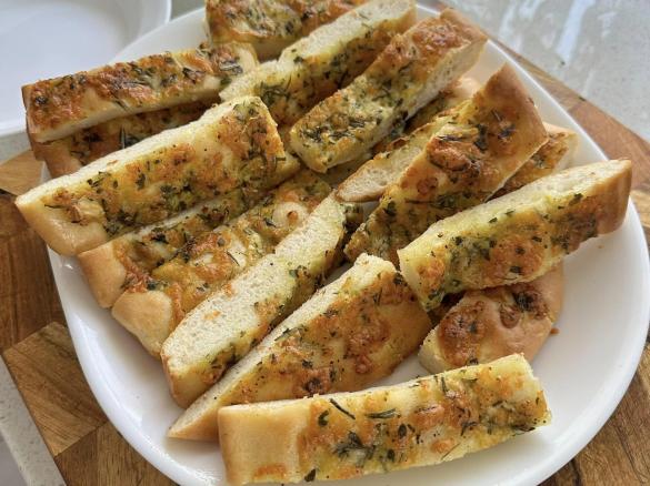 THERMOMUMMA HERB & GARLIC BREAD
