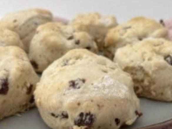 Sultana scones