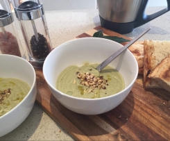 Creamy Cauliflower & Roasted Hazelnut Soup