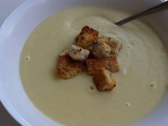 Cream of Cauliflower Soup (Vegan)