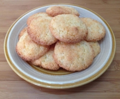 SIMPLE COCONUT MACAROONS