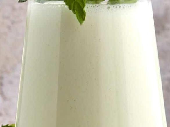 Traditional Egyptian Mint Lime Lemonade - Incredibly refreshing!