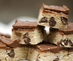 Nom Nom  Clean Cookie Dough Slice