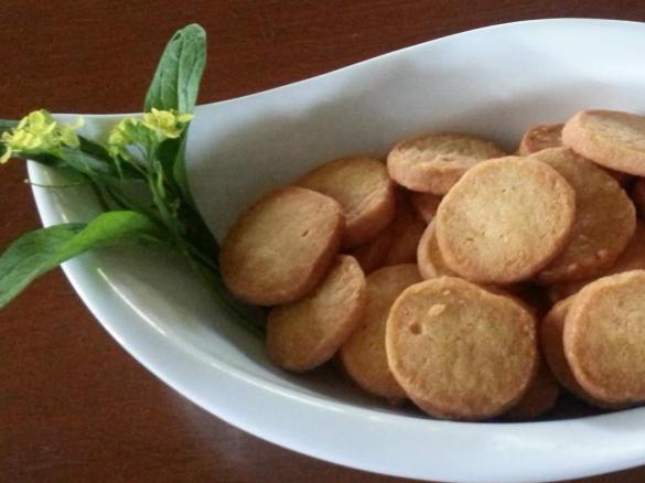 Chilli Cheese Biscuits