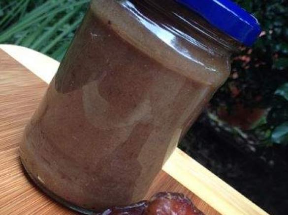 Date Honey (Paleo, Gluten Free, Dairy Free, Egg Free, Nut Free, Refined sugar free)