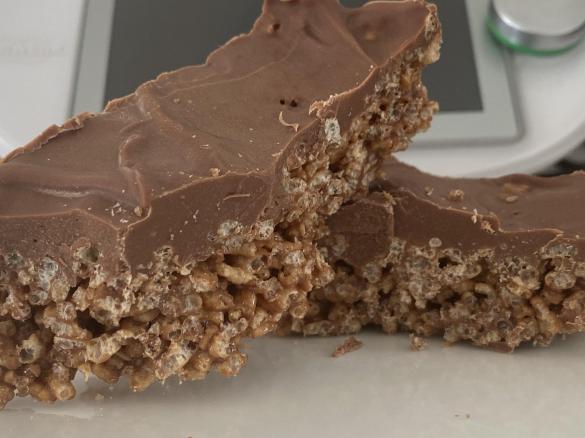 Aunty Christine’s Rice Bubble Slice