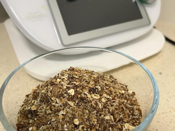 Raw-Nola Granola