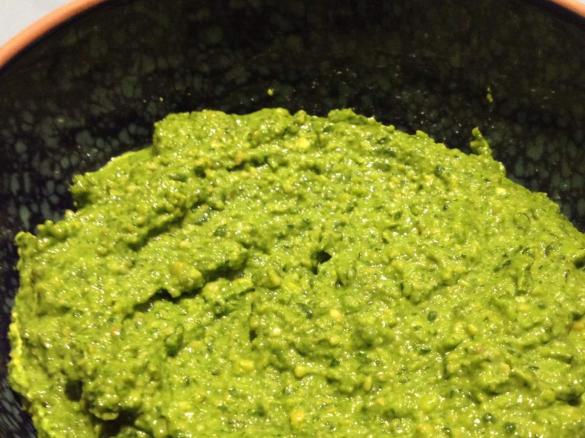 Spinach, Basil & Cashew Dip