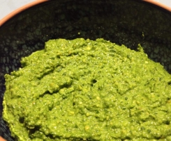 Spinach, Basil & Cashew Dip