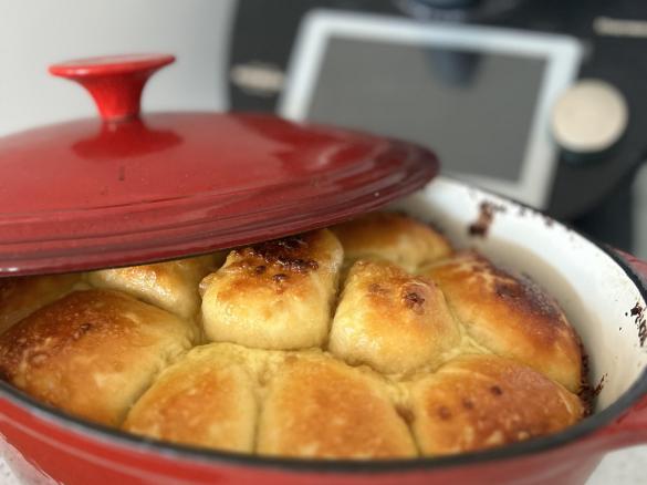 Thermilane Savory pull-apart pot bread
