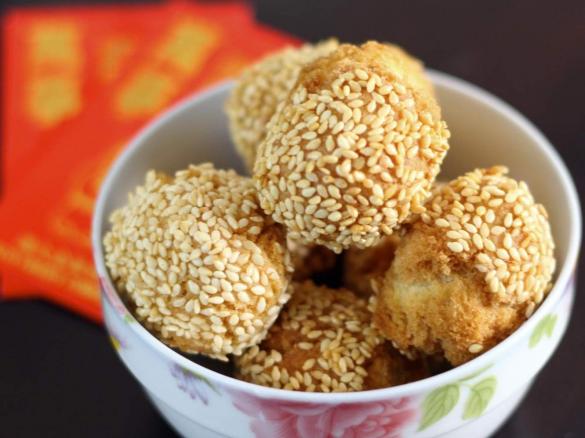 Chinese new year laughing sesame balls