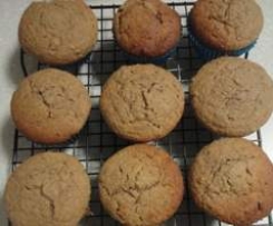 Walnut, banana and date muffins