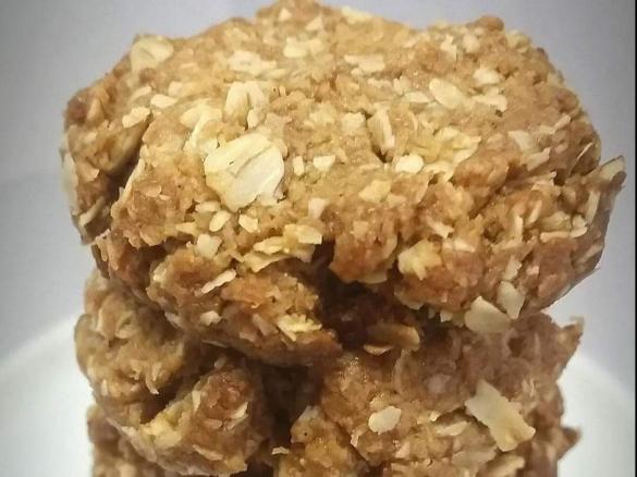 Healthy Anzac biscuits 