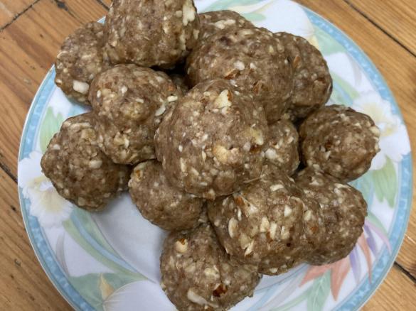 Healthy Nutty Sweet treat bliss balls