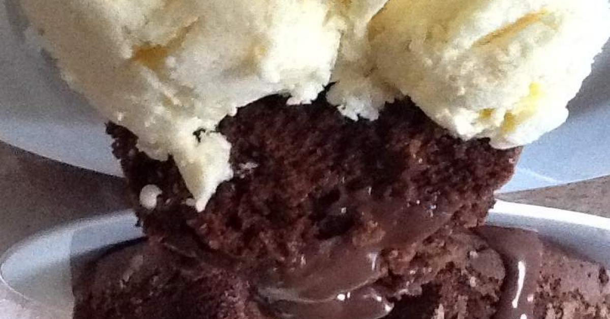 Sour cream chocolate cake by Pollyfrog. A Thermomix ® recipe in the ...