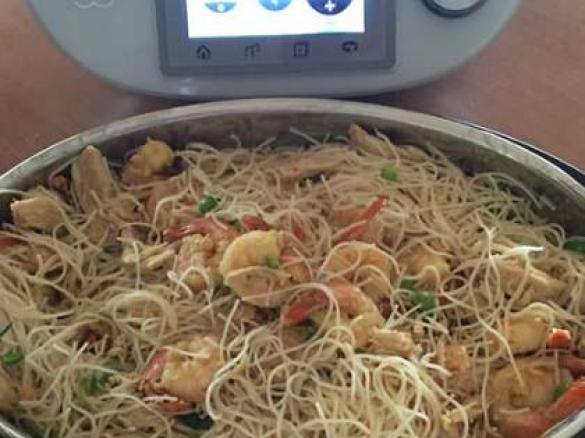 Chicken and Prawn Asian Noddles