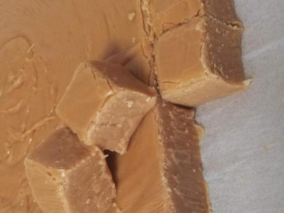 Caramel (Christmas) Fudge