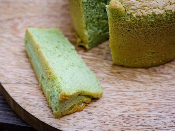 Pandan Chiffon Cake by Ivana