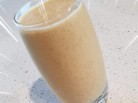 Turmeric, Banana Breakfast Smoothie