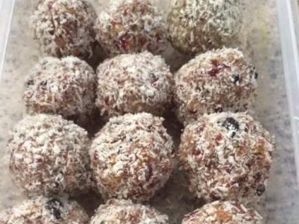 Healthy Fruit Balls