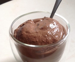 Dairy-free Choc-Avacado Mousse