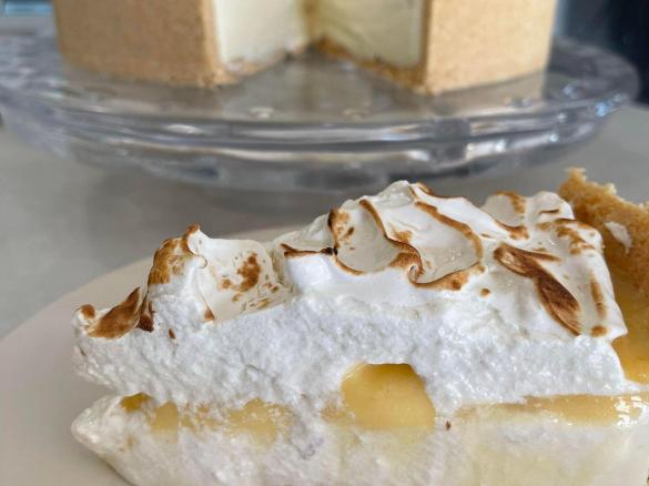 Lemon Cloud Cheesecake