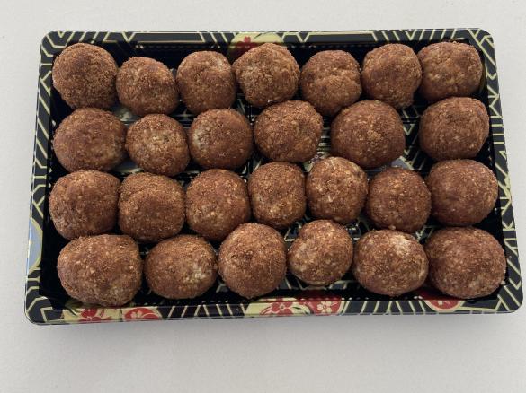 Gingerbread Bliss Balls -Variation of Cinnamon Doughnut Bliss Balls (paleo, raw, vegan, dairy-free, grain-free, gluten-free)