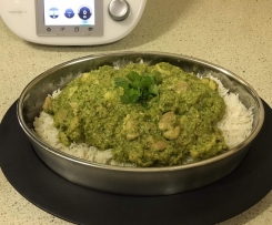 Quick Chicken, Coriander and Cashew Curry