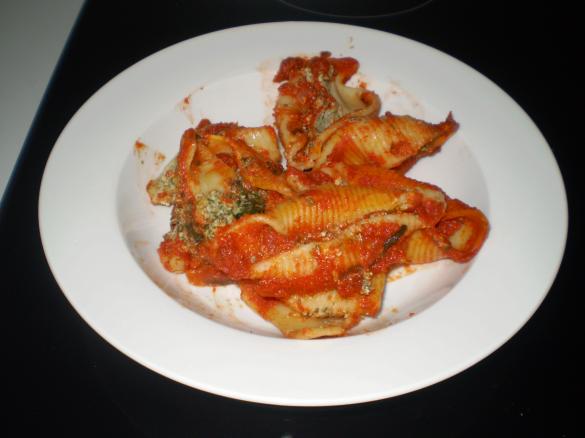 SPINICH AND RICOTTA SHELLS