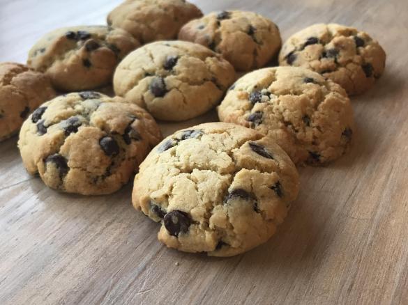 Simple Chocolate Chip Cookies