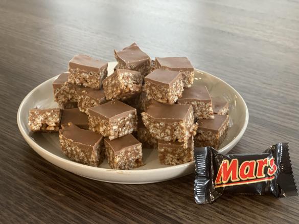 Mars Bar Slice ( No Bake)