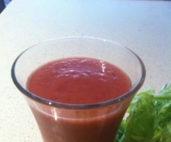 Pear, Celery, Chilli, Ginger and Raspberry Juice