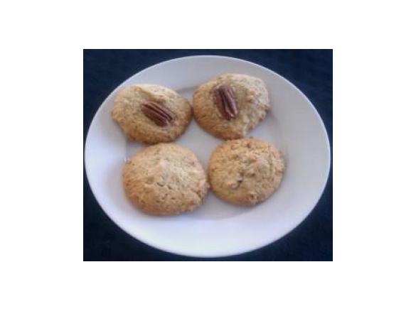 Pecan and Maple Syrup Cookies