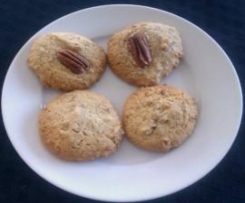Pecan and Maple Syrup Cookies