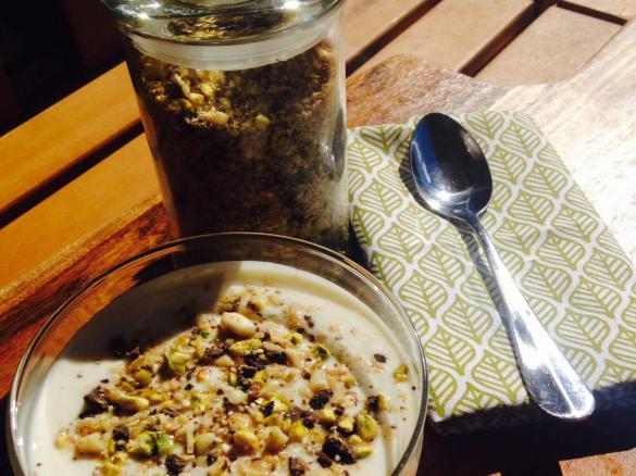 Pistachio and bitter chocolate sweet dukkah