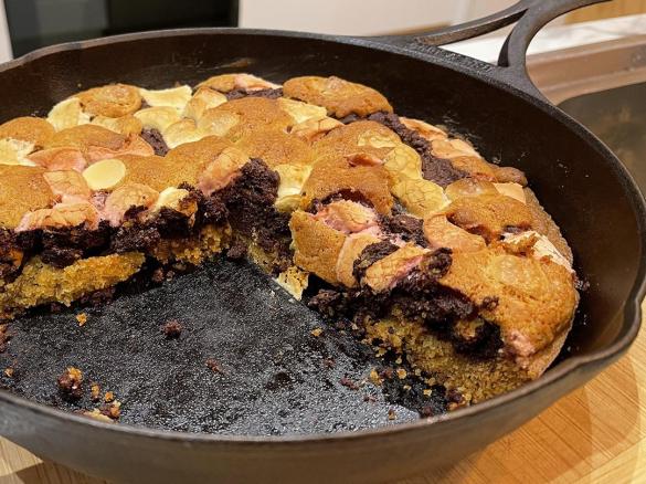 S'mores Skillet Cookie