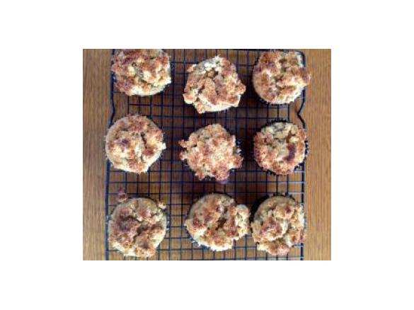 Hummingbird Cupcakes with Coconut crust